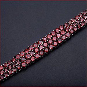 GENUINE GARNET Bracelet.